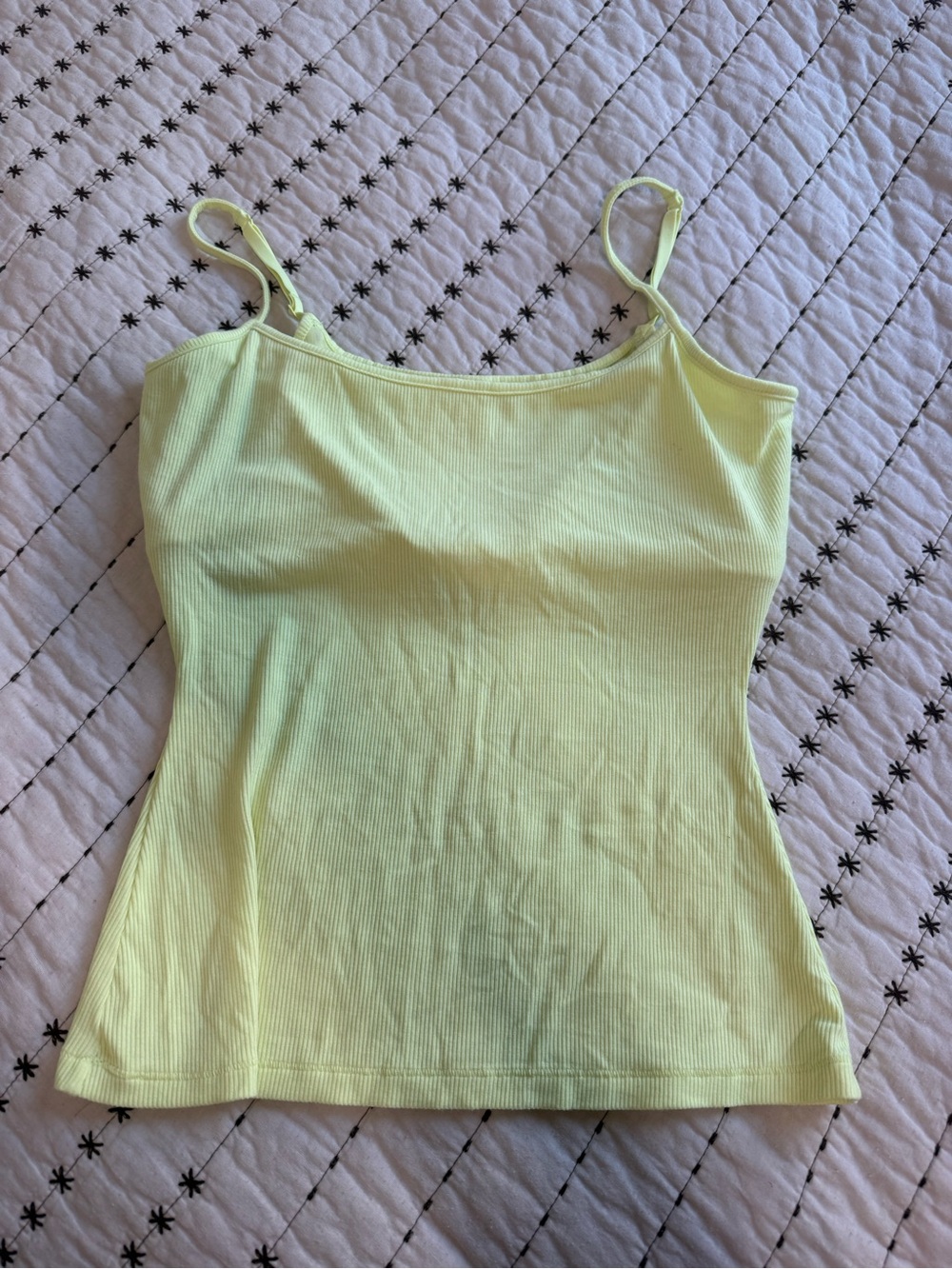 Skims yellow ribbed tank top in size L